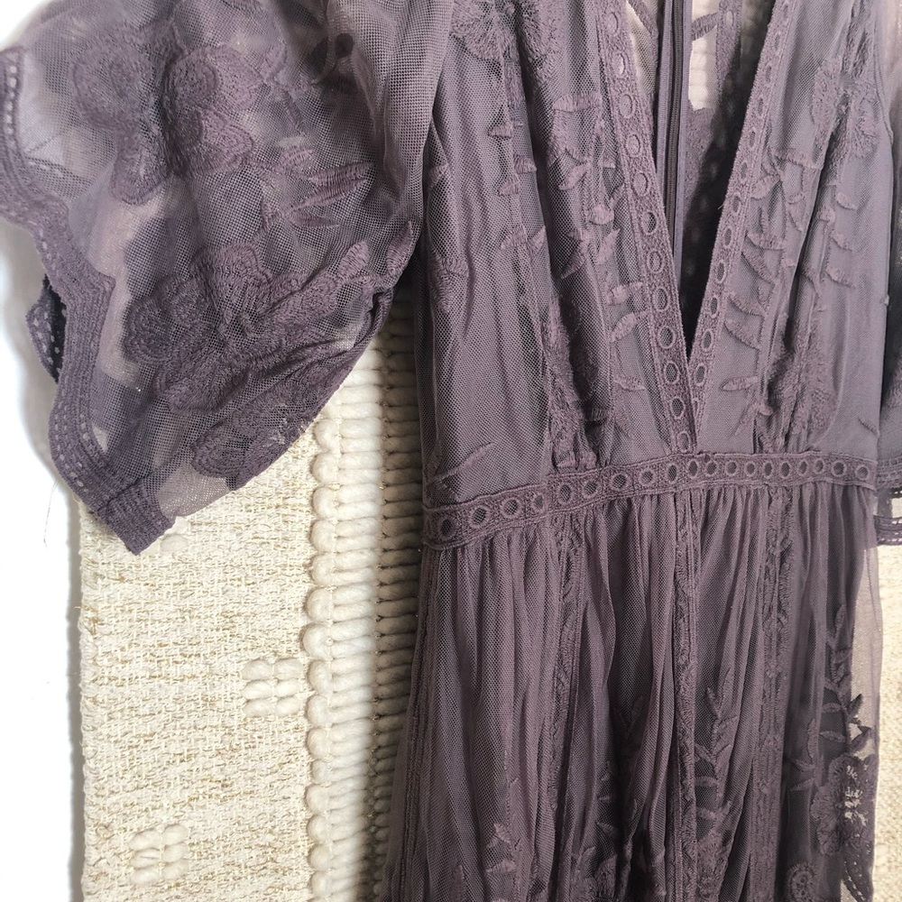 Flowy V-neck Maxi Dress
